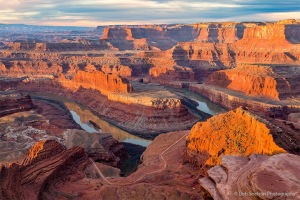 Dead_Horse_Canyon_Sunrise_Utah_Canyonlands