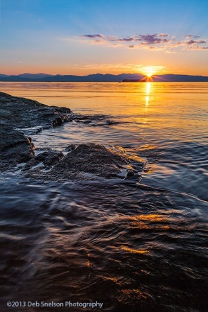 Sunset-on-Lake-Champlain-Vermont-water-sunrays