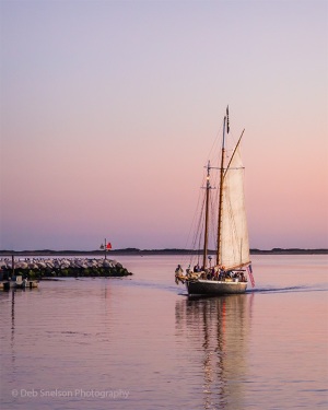 Provincetown-Sailing-Schooner-Hindu-Cape-Cod-Massachusetts