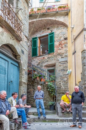Gentlemen-of-Corniglia-in-the-Cinque-Terre-Italy