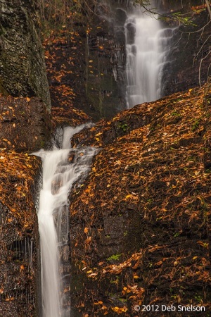 Silver-Thread-Falls-at-Dingman-Falls-Delaware-Water-Gap-New-Jersey-Fall-foliage-October-2012-Autumn-2