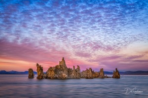 Mono_Lake_Tufa_Towers_at_Dusk_Lee_Vining_California