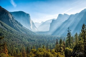 Tunnel_View_Sunrise_in_Fog_Yosemite_National_Park_California