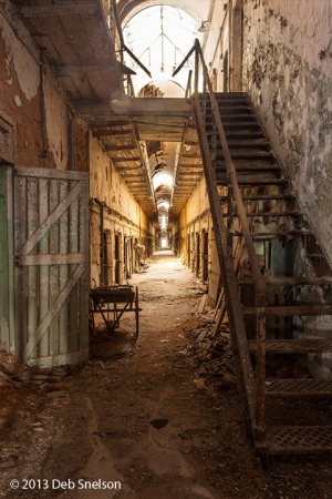 Abandoned-Cell-block-Eastern-State-Penitentiary-Philadelphia-Pennsylvania