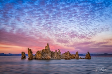 Mono_Lake_Tufa_towers_at_Dusk