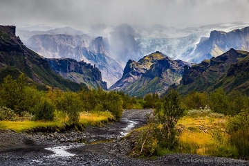 Road_into_Thorsmork_Valley_and_Gigjokull_final_720