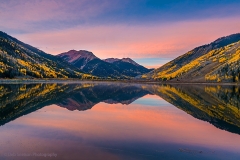 Crystal_Lake_and_Red_Mountain_at_Dawn_near_Ouray