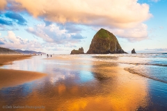 Golden_Hour_on_Cannon_Beach_with_Haystack_Rock_Oregon-c16