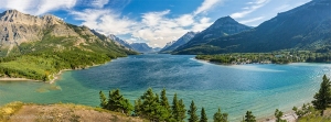 Panorama_of_Waterton_Lakes_National_Park_Canada