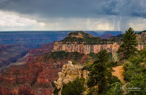 Lightning_Grand_Canyon_from_North_Rim