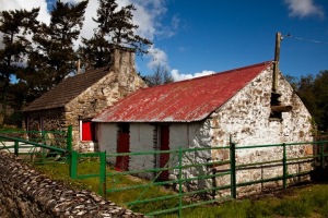 Cottage-Mountshannon-County-Clare-Ireland