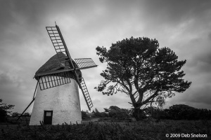 Tacumshane-Windmill-County-Wexford-Ireland-thatch-medieval