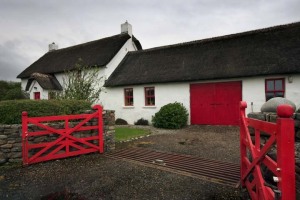 Thatched-Cottage-Inishowen-Donegal-Ireland
