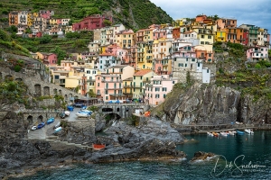 Centuries-old-Seaside-Village-of-Manarola-part-of-the-Cinque-Terre-of-Italy
