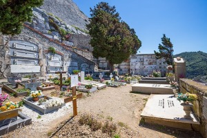 Hilltop-Cemetery-in-Porto-Venere-Italy