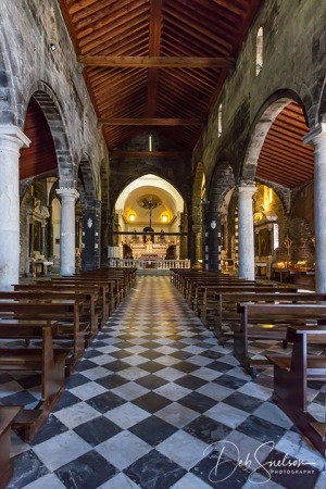 Interior-of-San-Lorenzo-Church-built-1118ad-in-Porto-Venere-Italy