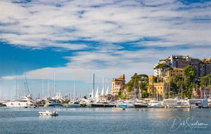 Harbor-and-Town-of-Rapollo-on-Italy-Ligurian-Coast