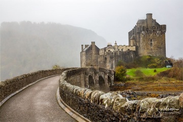 Eilean-Donan-Castle-Scotland-in-the-Fog
