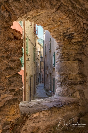 Window-onto-a-Tallero-Italy-Street