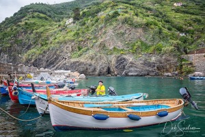 Wood-fishing-vessels-in-Vernazza-Harbor-Cinque-Terre-Italy