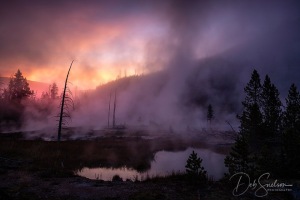 Dawn-Yellowstone-National-Park-Artist-Paint-Pots