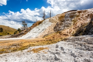 Mammoth-Hot-Springs-Travertine-Terraces-Yellowstone-NP